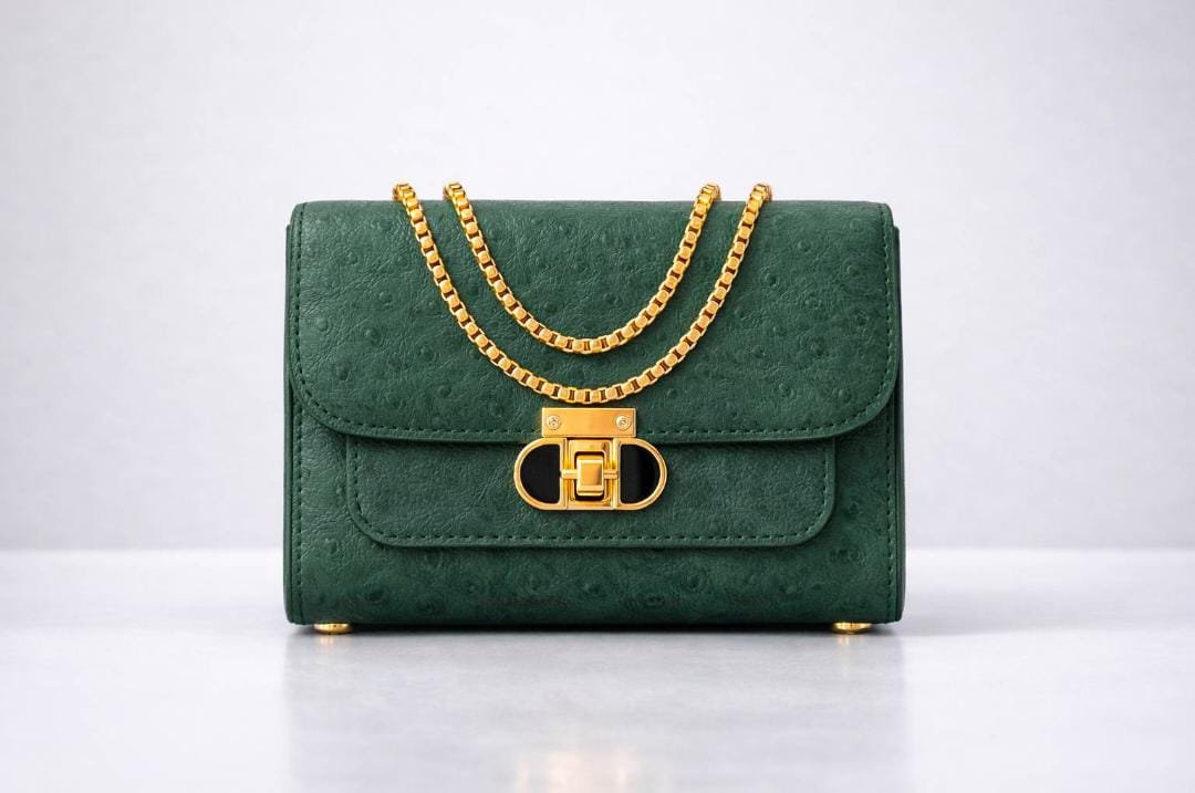 Crossbody chain bags