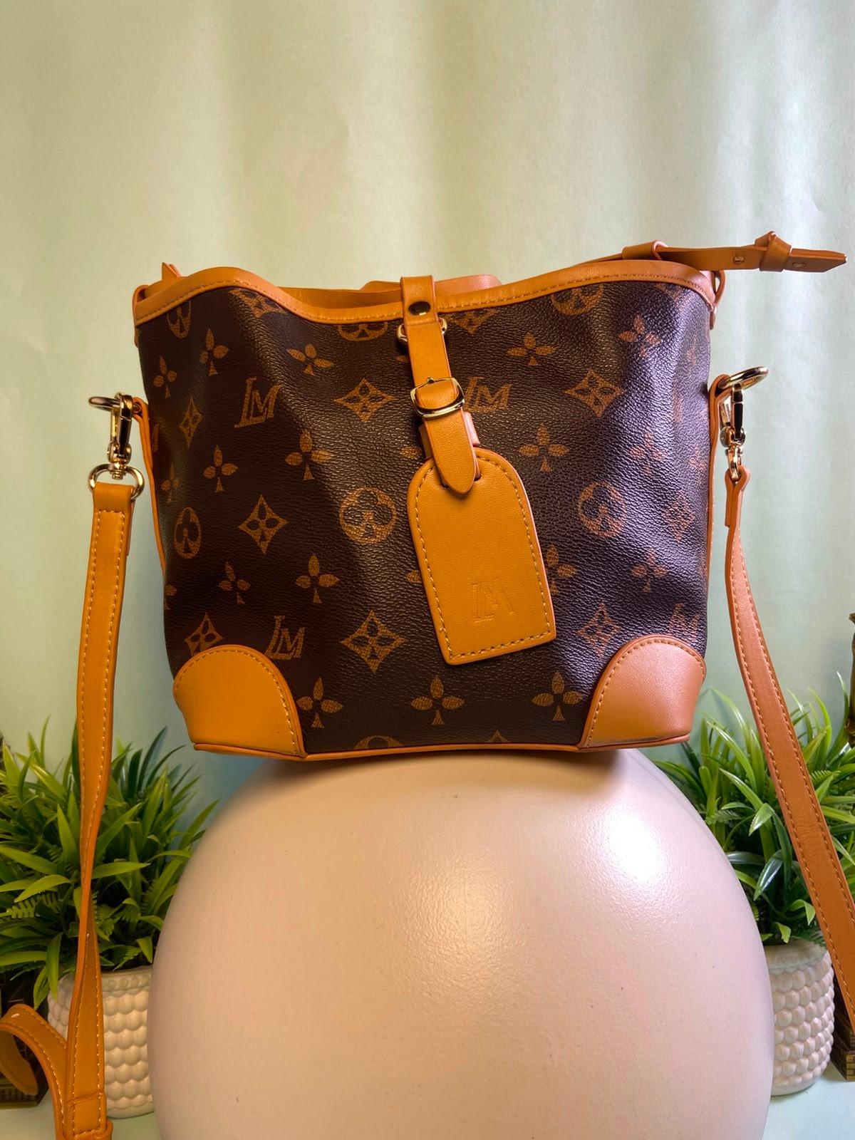 Louis Vuitton (LV)